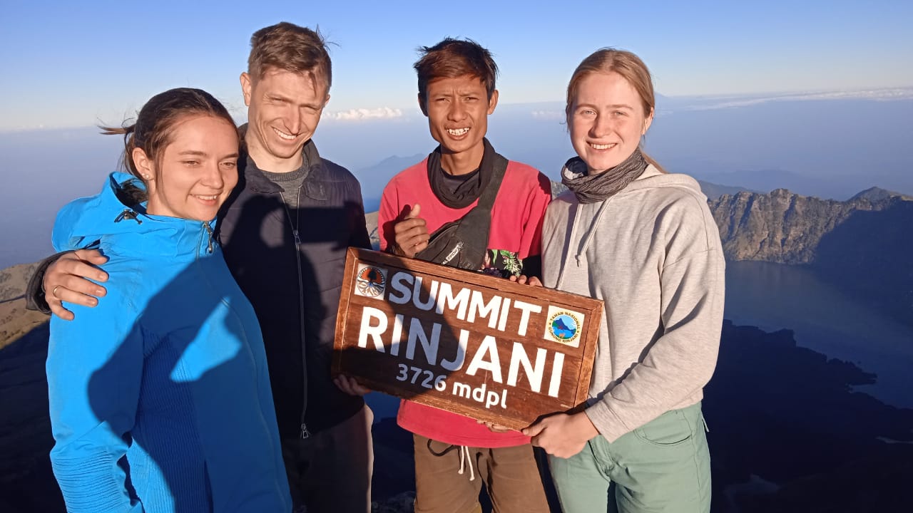 Bas Rinjani Trekking Tour Private and Sharing Package in Senaru Lombok Indonesia (1)